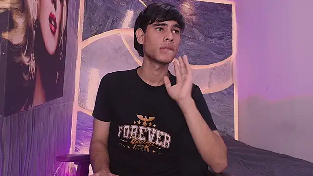 Chat XXX en directo de Tyler_schoby