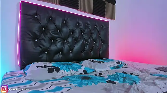 Show webcam de _Annie_Andrick_
