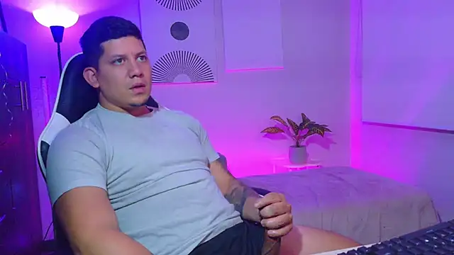 Chat XXX en directo de _robertobaggioo