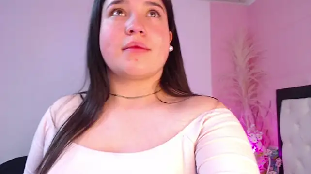 Czat XXX na żywo – Julieth_Caandy