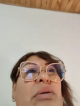 AlexxiaaMat Chat XXX in diretta