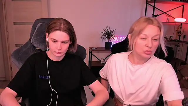 hotblondsのライブXXXチャット