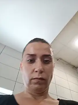 Bullhorygirl Adlı Modelin Canlı XXX Sohbeti