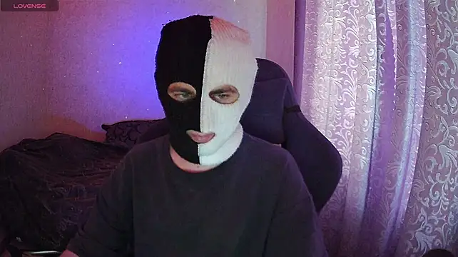 ZXCENSORED- Chat XXX in diretta