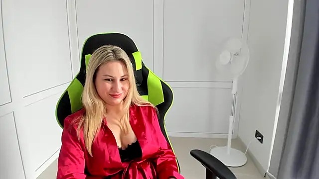 MissLunariaa's Live XXX Chat