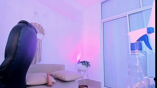 tiny_isawii Chat XXX in diretta