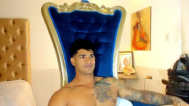 antonio__444 live XXX chat