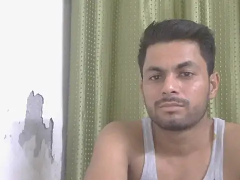 Stubborndesiboy লাইভ XXX চ্যাট