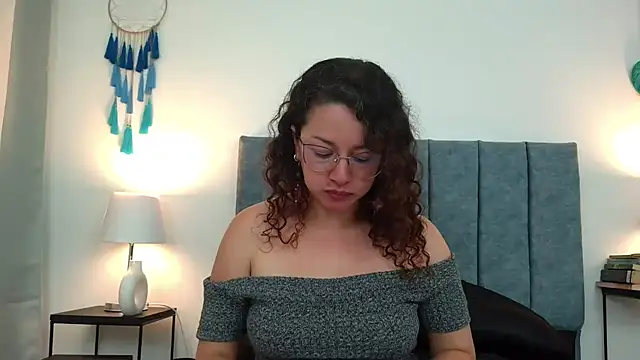 צ'אט XXX בשידור חי של ArtesanaMK