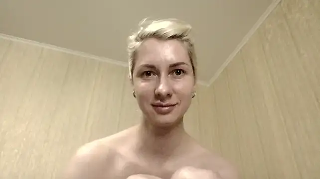 Živý XXX chat BlondieOnline_