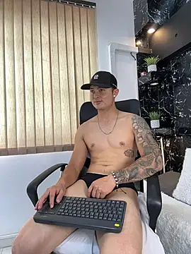 Alexander_ferreのライブXXXチャット