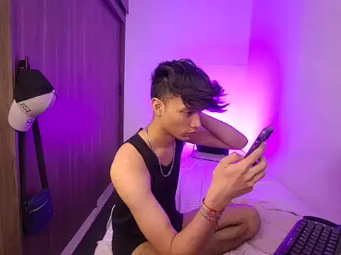 AlexxxGod XXX чат на живо