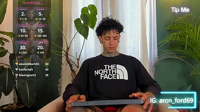 aron_ford77 – Naživo XXX chat
