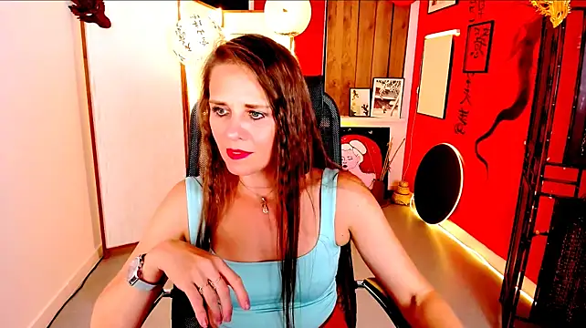צ'אט XXX בשידור חי של EmiliaBedy