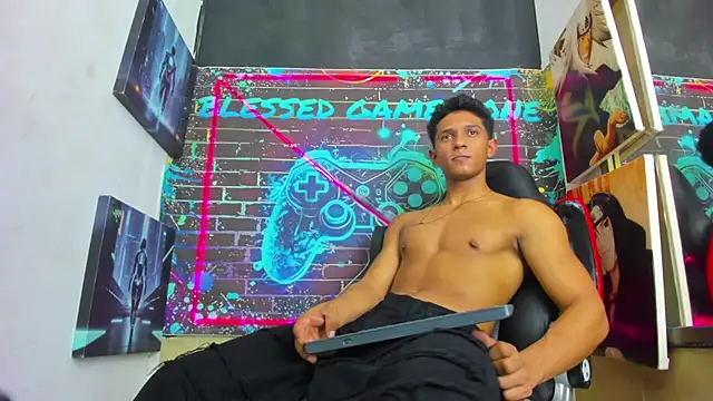 Yoel_Blessed Adlı Modelin Canlı XXX Sohbeti