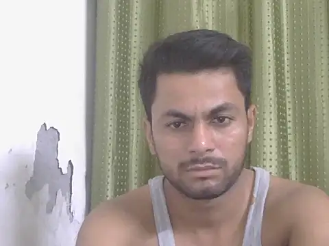 Онлайн чат XXX Stubborndesiboy