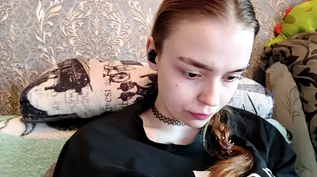 CaraDelevingnee's Live XXX Chat