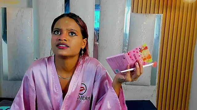Chat +18 de Nicky_Nicoole ao vivo