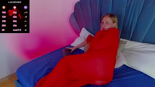 EmilySumer élő XXX-chatje