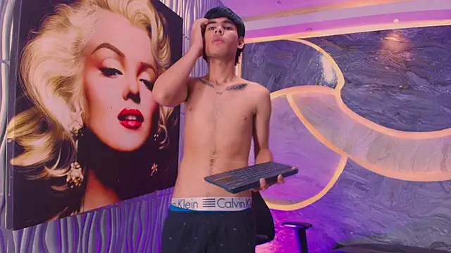 Tyler_schoby's Live XXX Chat