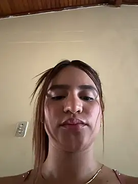 ViankaRose XXX чат на живо