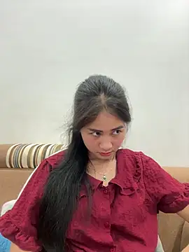 Chat XXX en directo de LittleSun_
