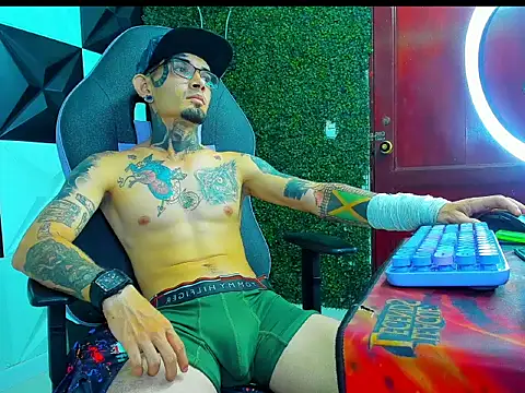 Boy_tatto77 现场XXX聊天