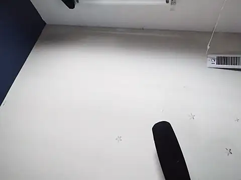 Kynghot228's Live XXX Chat