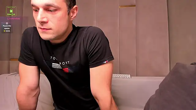 צ'אט XXX בשידור חי של BrandonNorris