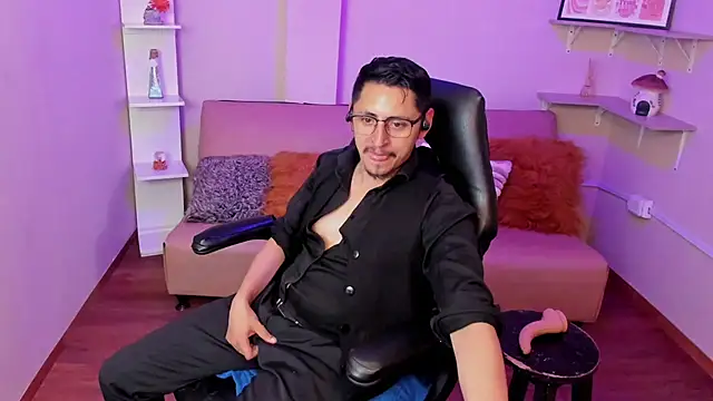 XXX chat uživo modela kevin_23_