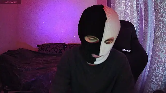 ZXCENSORED- live XXX chat