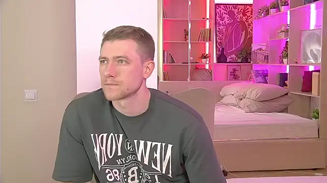 EthanPinkman Adlı Modelin Canlı XXX Sohbeti