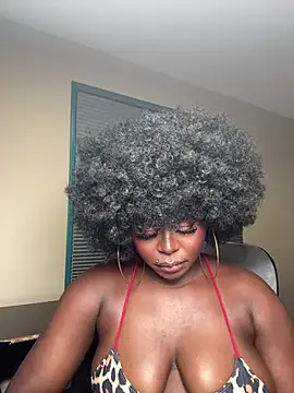 Chat +18 de WomanNextdoor1 ao vivo