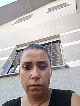 Онлайн чат XXX Bullhorygirl