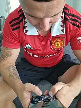 Gaz0010's Live Chat Room