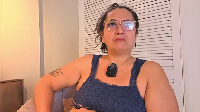 AlessandraLeroy's Live XXX Chat