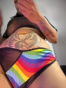 Natural_BIGASS_NinaのライブXXXチャット