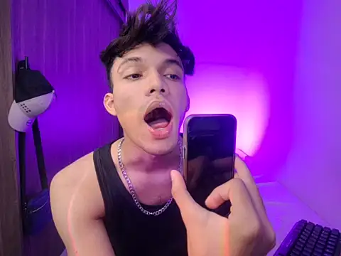 XXX chat uživo modela AlexxxGod
