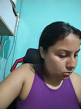 esmeralda_jadees' Live XXX Chat