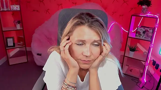 NicoleHitmanのライブXXXチャット
