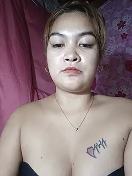 Hotmama21xx's Live XXX Chat