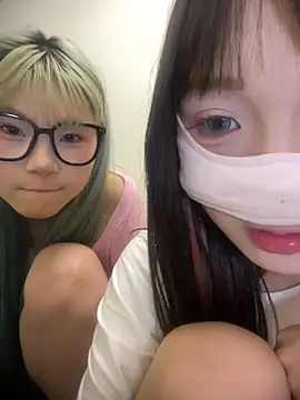 QIQI-QIQI-01's Live XXX Chat