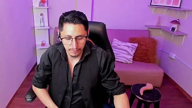Онлайн чат XXX kevin_23_