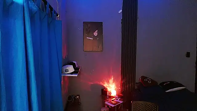 הופעת וובקאם של Mr_yisuzz