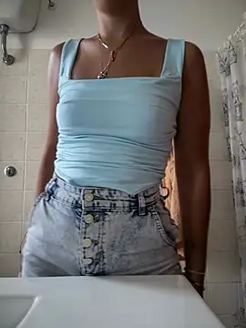 Chat +18 de rossana99_ ao vivo