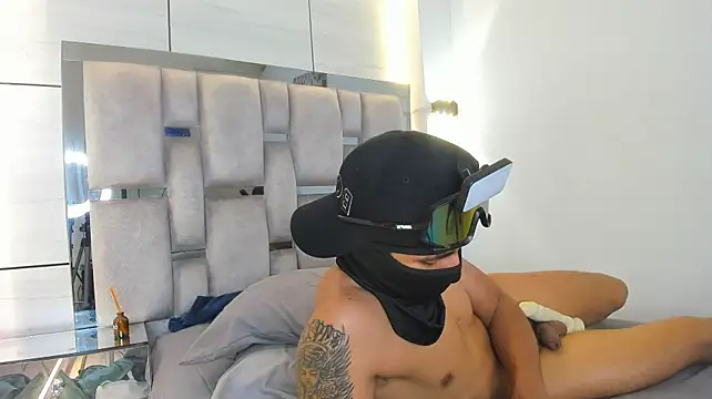 Ruslan_marcel Chat XXX in diretta