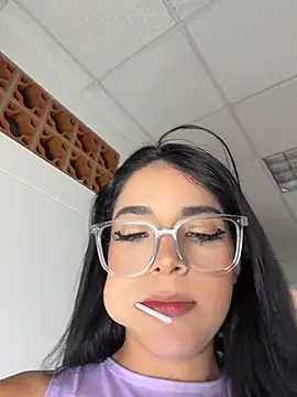 Chat XXX en directo de ArieliciousXXX
