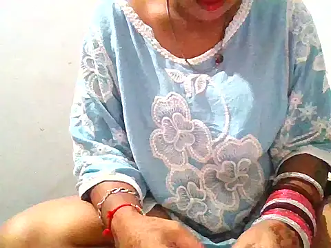 Chat +18 de RUKMINI_60 ao vivo