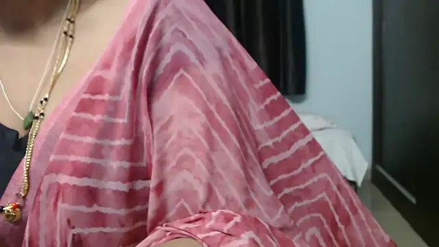 sunitha-3's Live XXX Chat