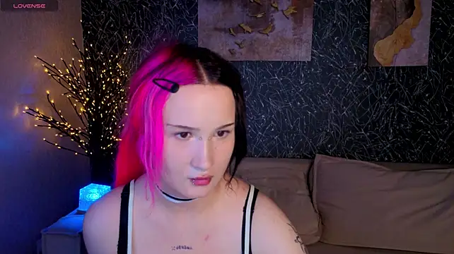Czat XXX na żywo – Ekimmj_age